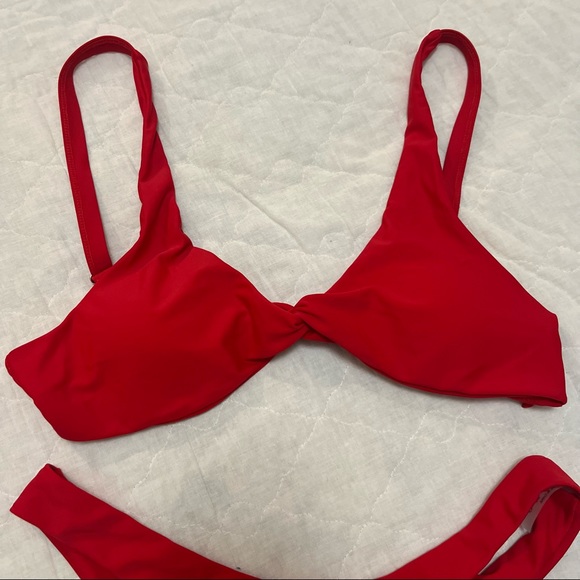 NWOT Red high waisted bikini size L - Picture 3 of 6